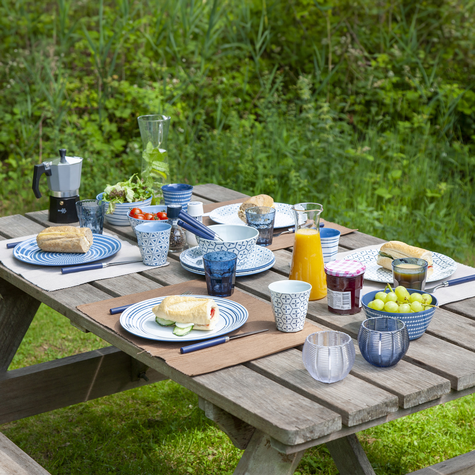 BO-CAMP Melamin Campinggeschirr Set MixMatch Essgeschirr Teller Becher 16tlg