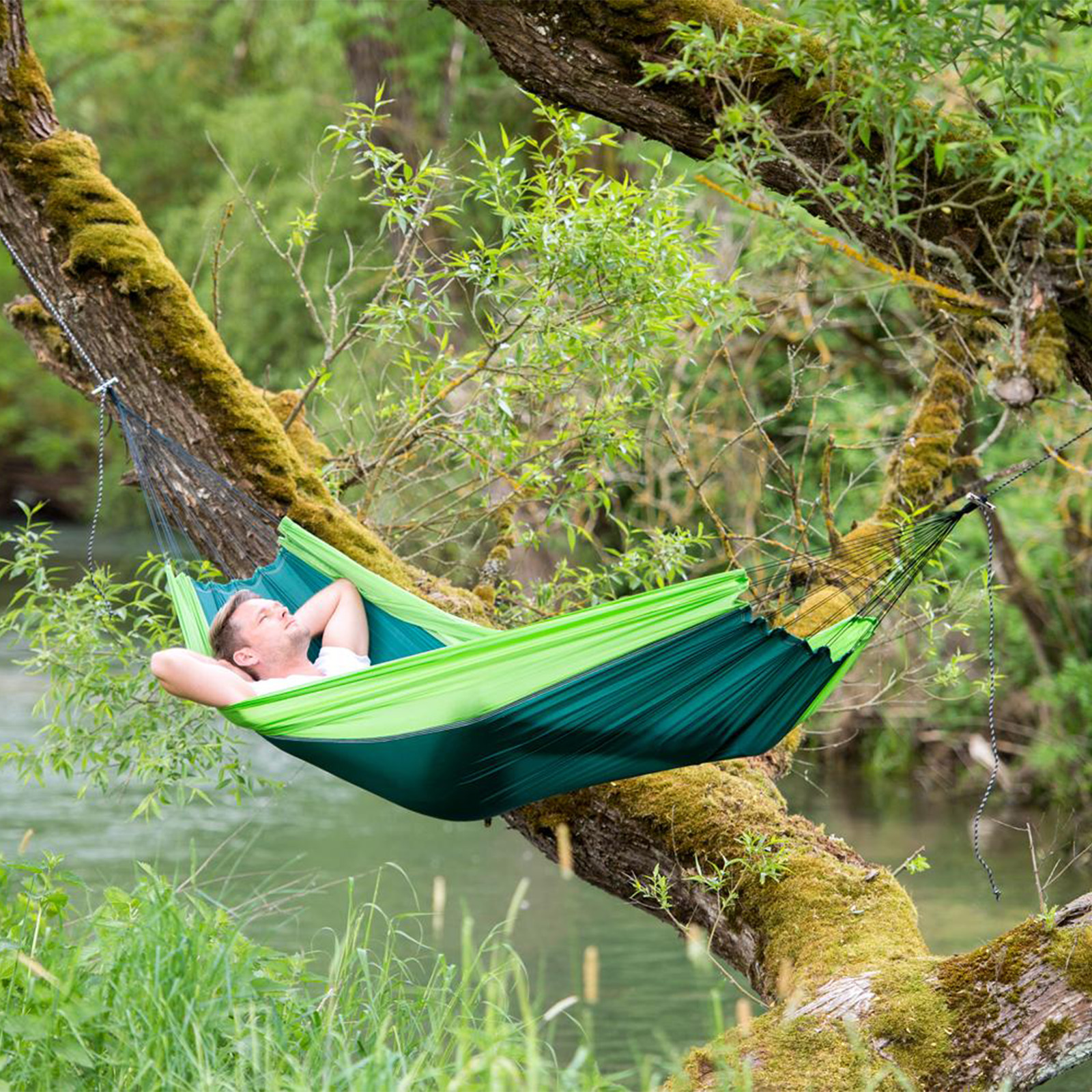 AMAZONAS Silk Traveller Mini Reise Hängematte Camping Wetterfest 350 g Leicht